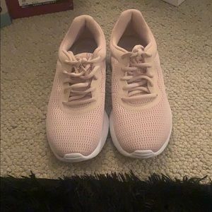 Nike tanjun sneakers